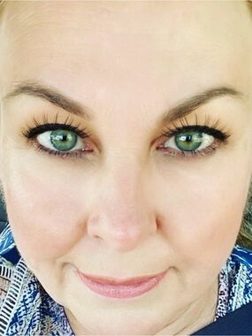 Meet your Posher, Cara